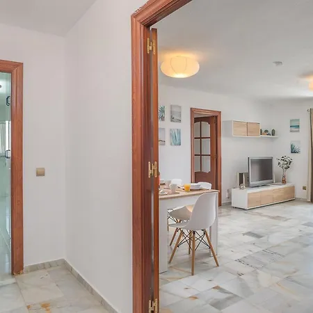 Las Mercedes Penthouse - A Un Paso Del Centro Y La Playa! 托雷莫利诺斯